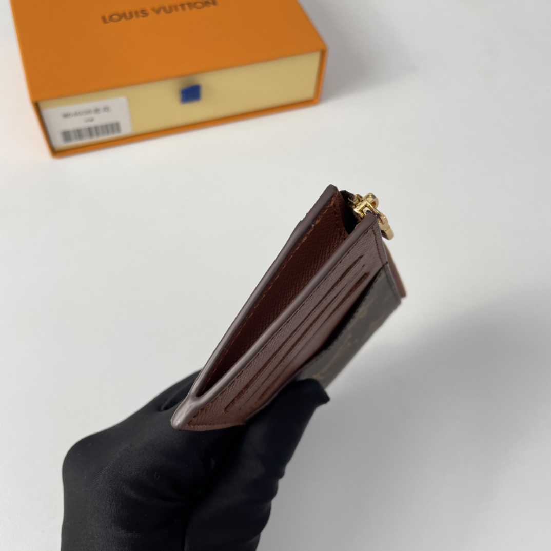 Louis Vuitton M64038 Card Holder Size 14*8cm