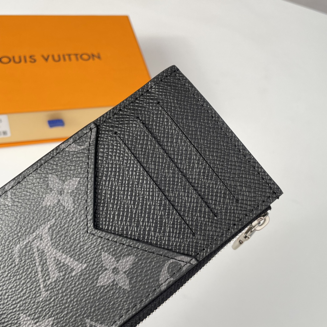 Louis Vuitton M64038 Card Holder Size 14*8cm