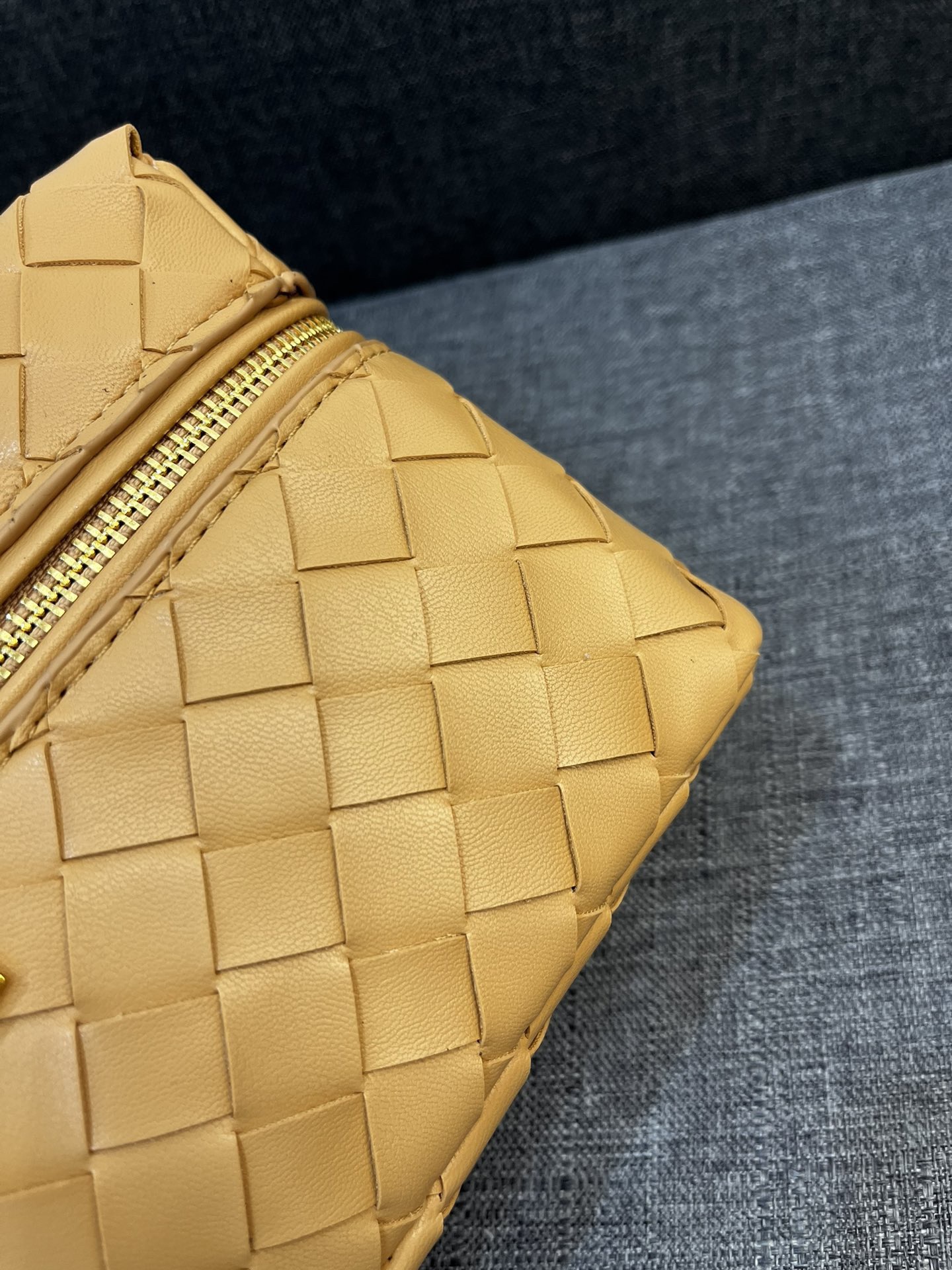 Bottega Veneta Vanity Case Shoulder Bags 24*13*6cm