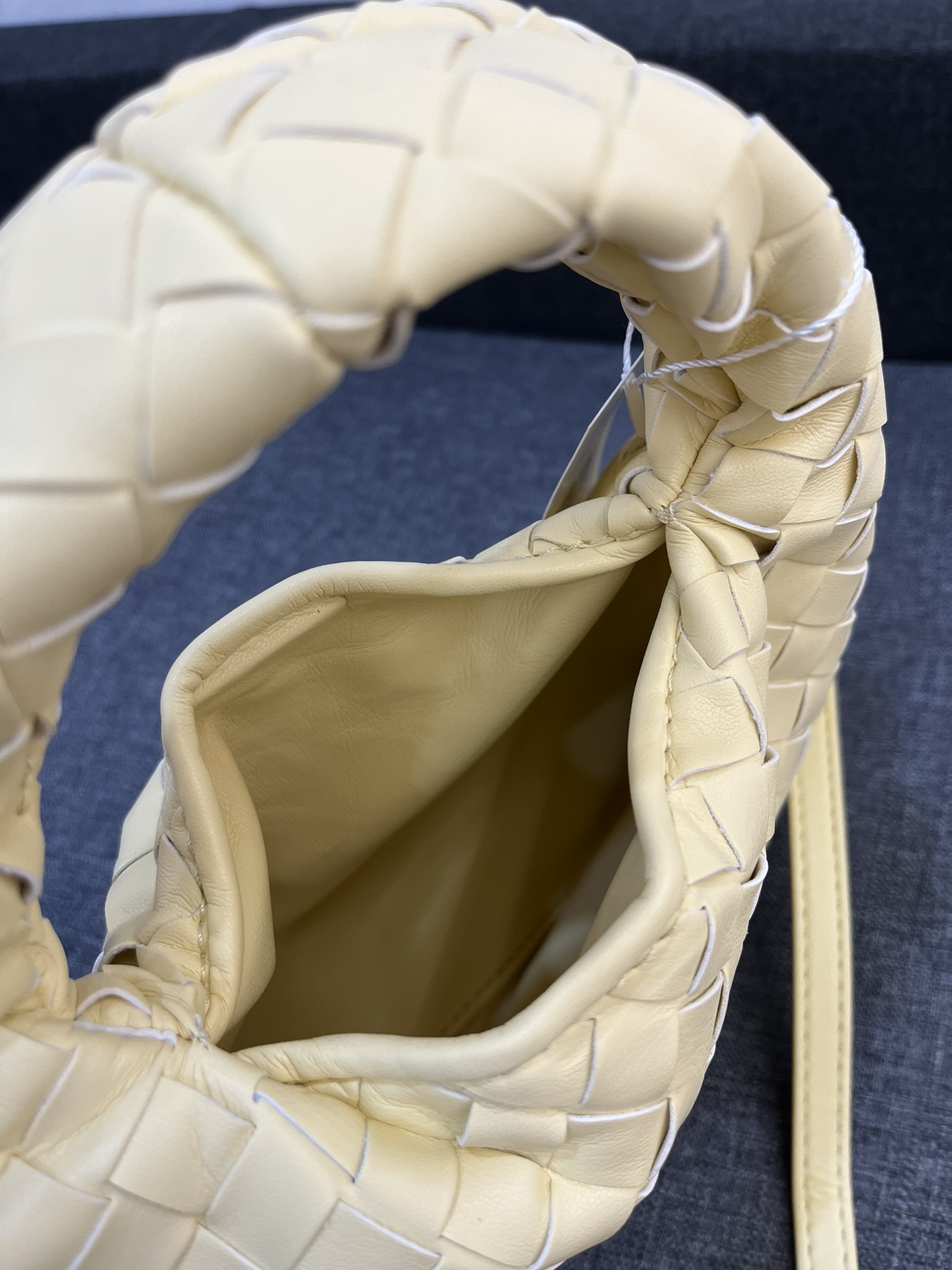 Bottega Veneta HO Shoulder Bags 28*17cm