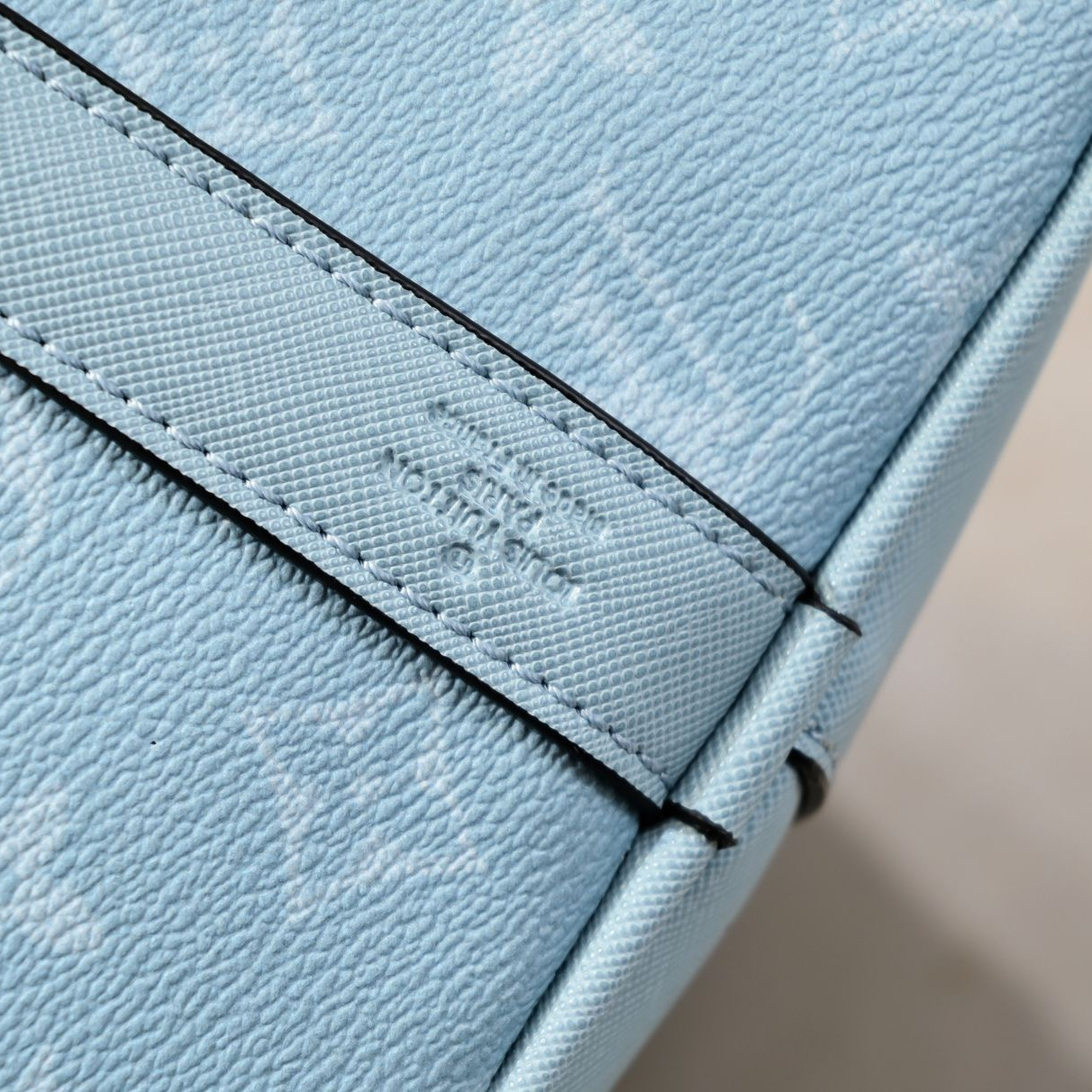 Louis Vuitton Keepall Travel Bags Size 45*27*20cm