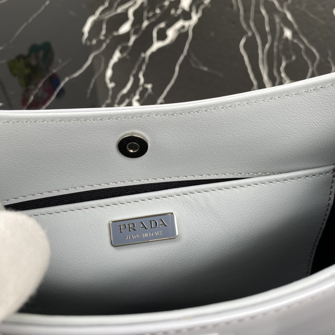 Prada 1BC499 Cleo Brushed Leather Shoulder Bags Size 27*22*6cm