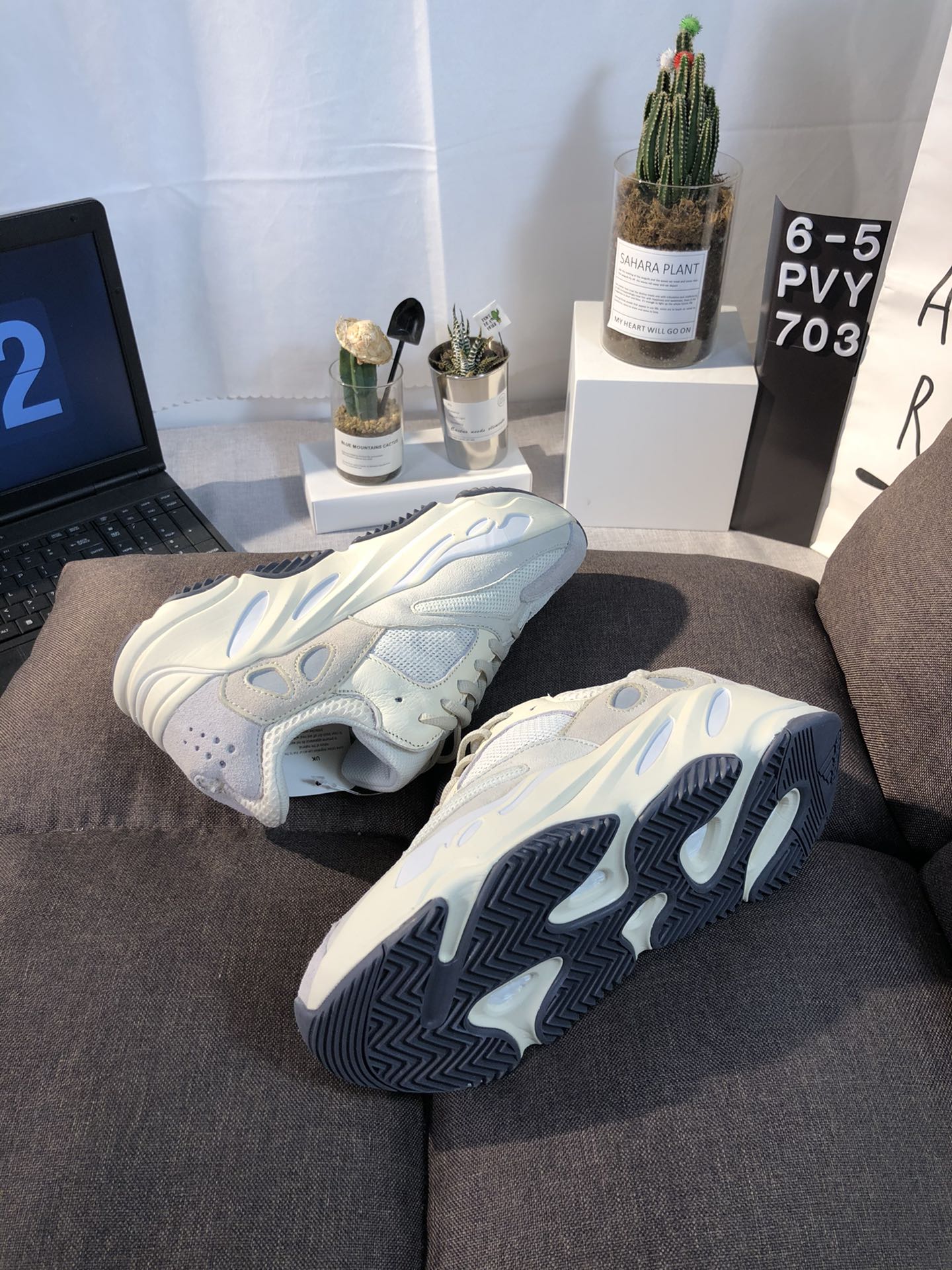 Yeezy 700 Boost Mens/Women's Sneakers Shoes 36 - 45