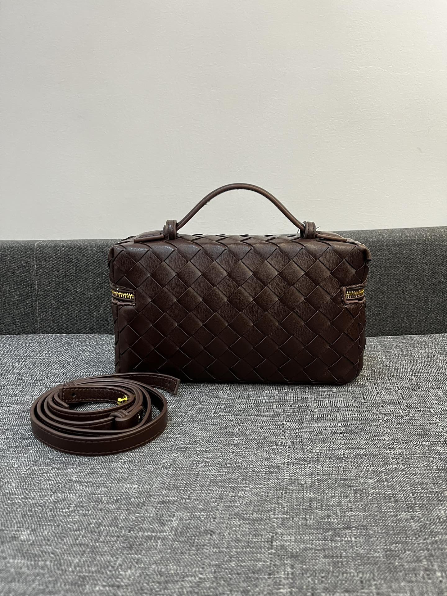 Bottega Veneta Vanity Case Shoulder Bags 24*13*6cm