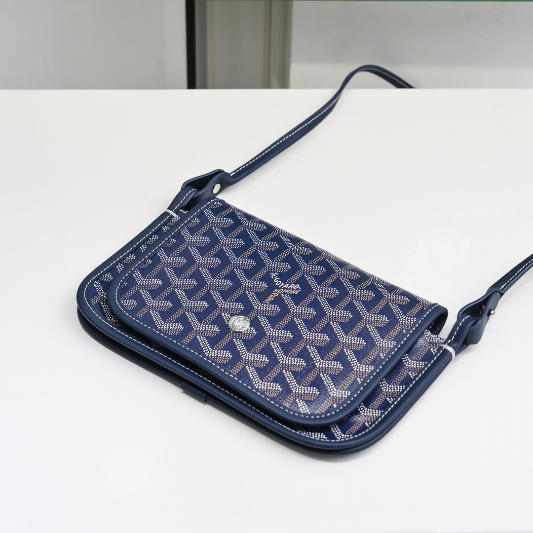 Goyard Shoulder Bags Size 20.5*14*2cm