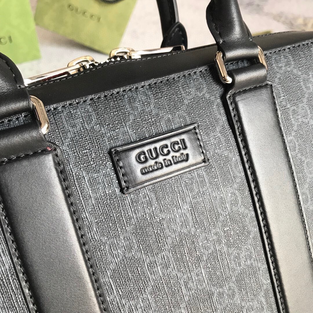 Gucci Aus GG Supreme Shoulder bags Size 36*28*7cm