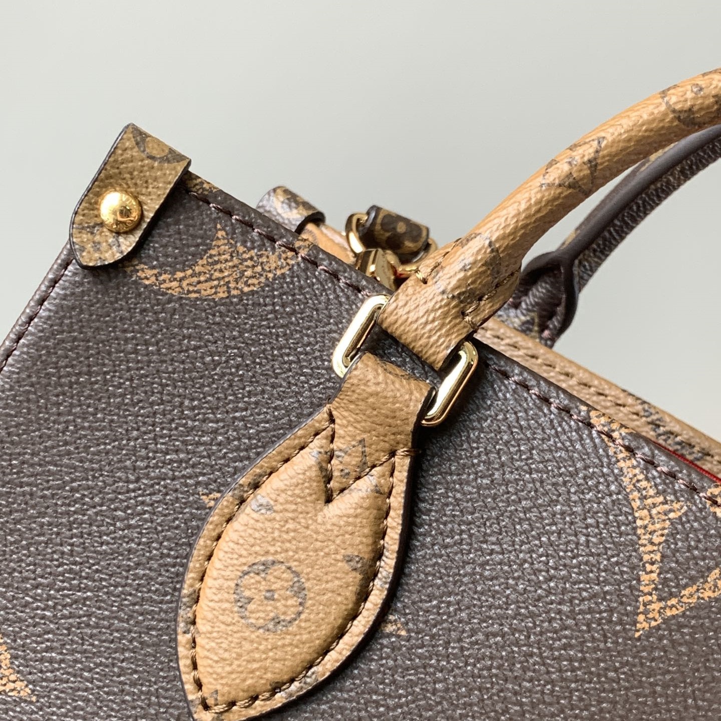 Louis Vuitton M46373 On The Go Shoulder Bags Size 25*19*11.5cm