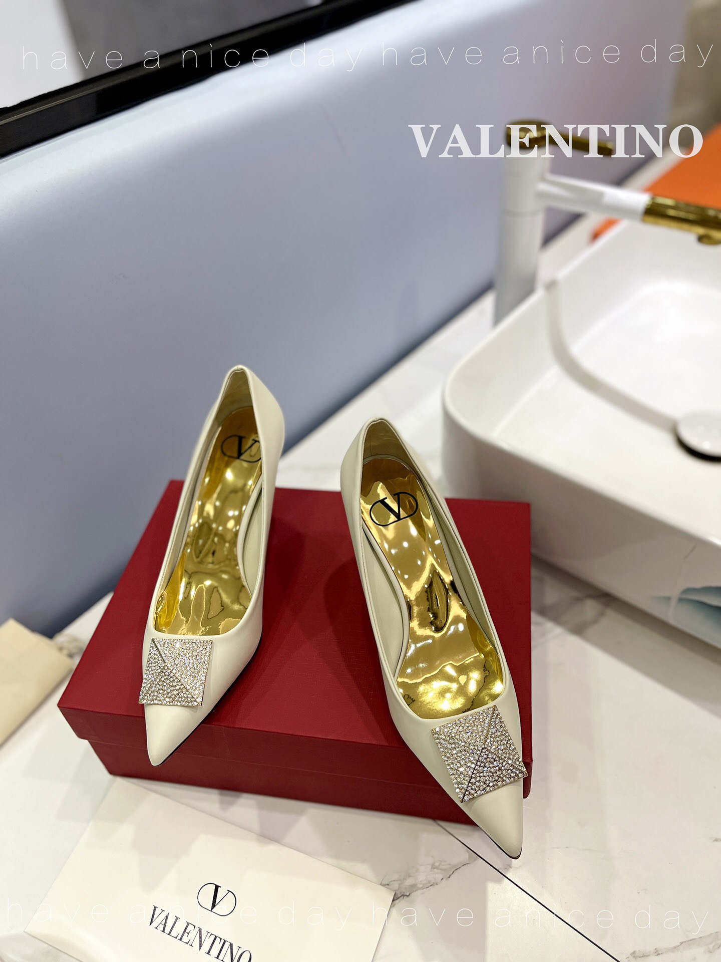Valentino One Stud Patent Leather Pumps Size 35-41 3-Color