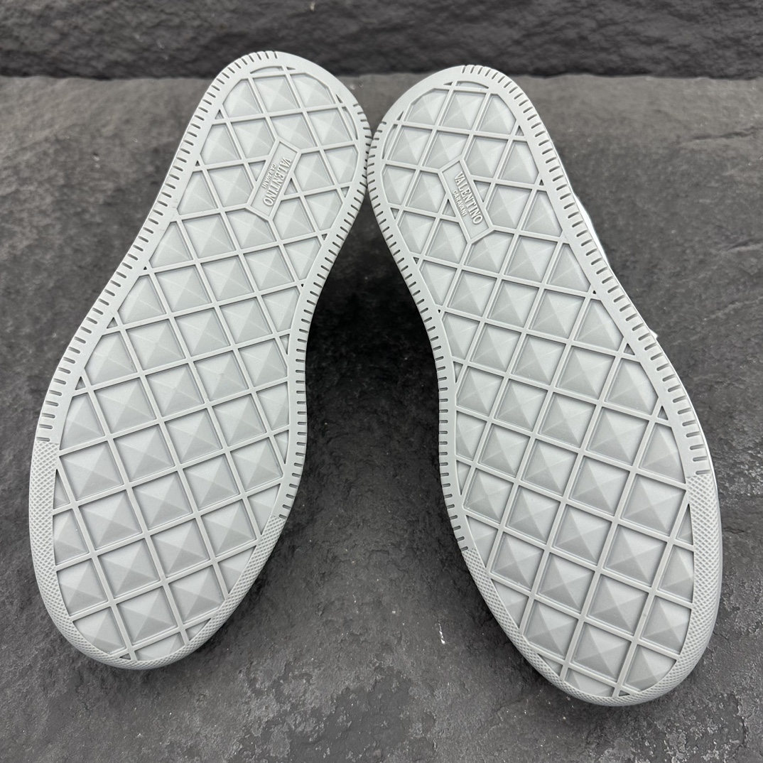 Valentino One Stud Sneaker Size 36-46