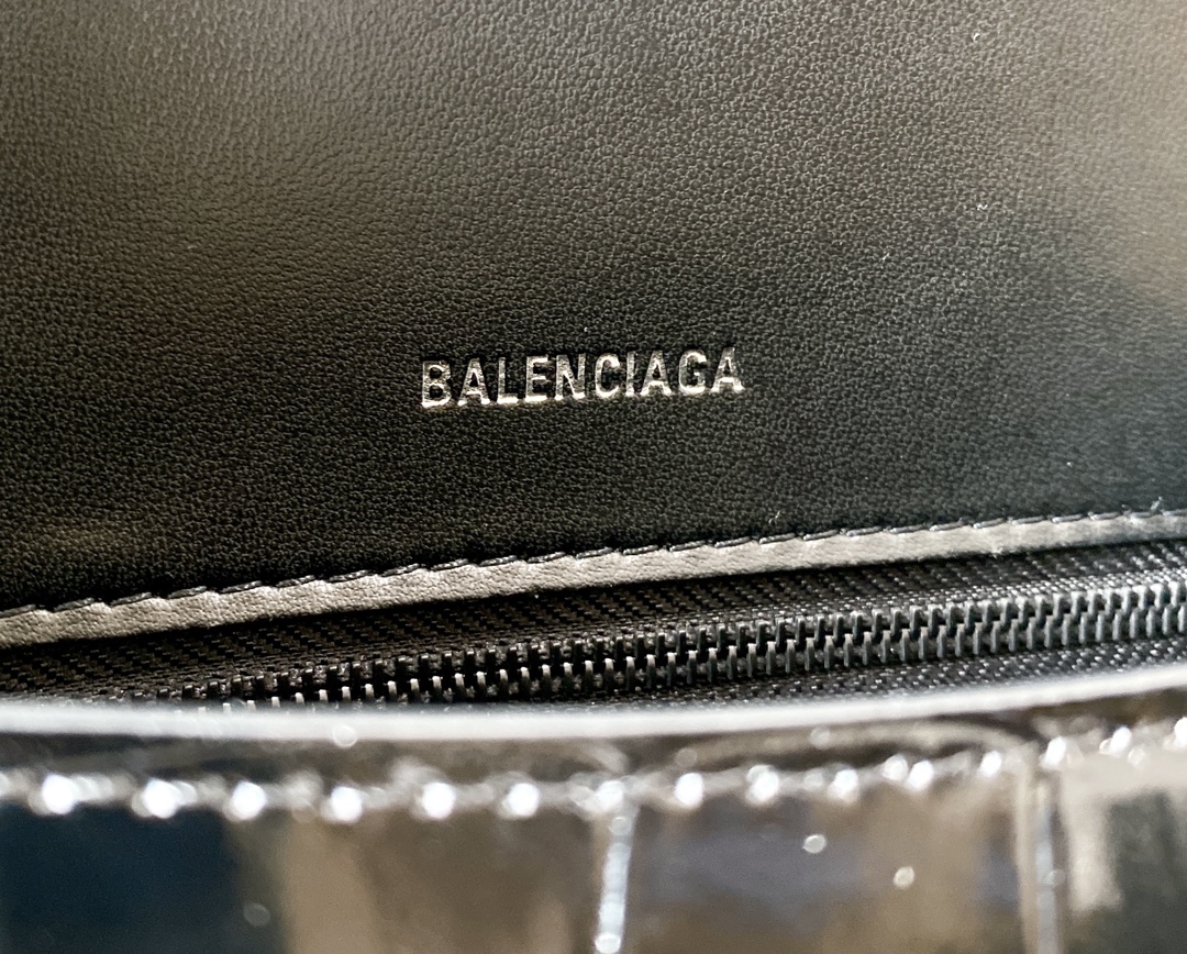 Balenciaga Women Shoulder Bags Handbags 2-Size
