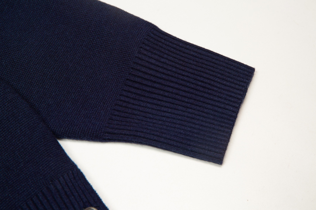 Thom Browne Unisex Sweatshirt Size S-XL