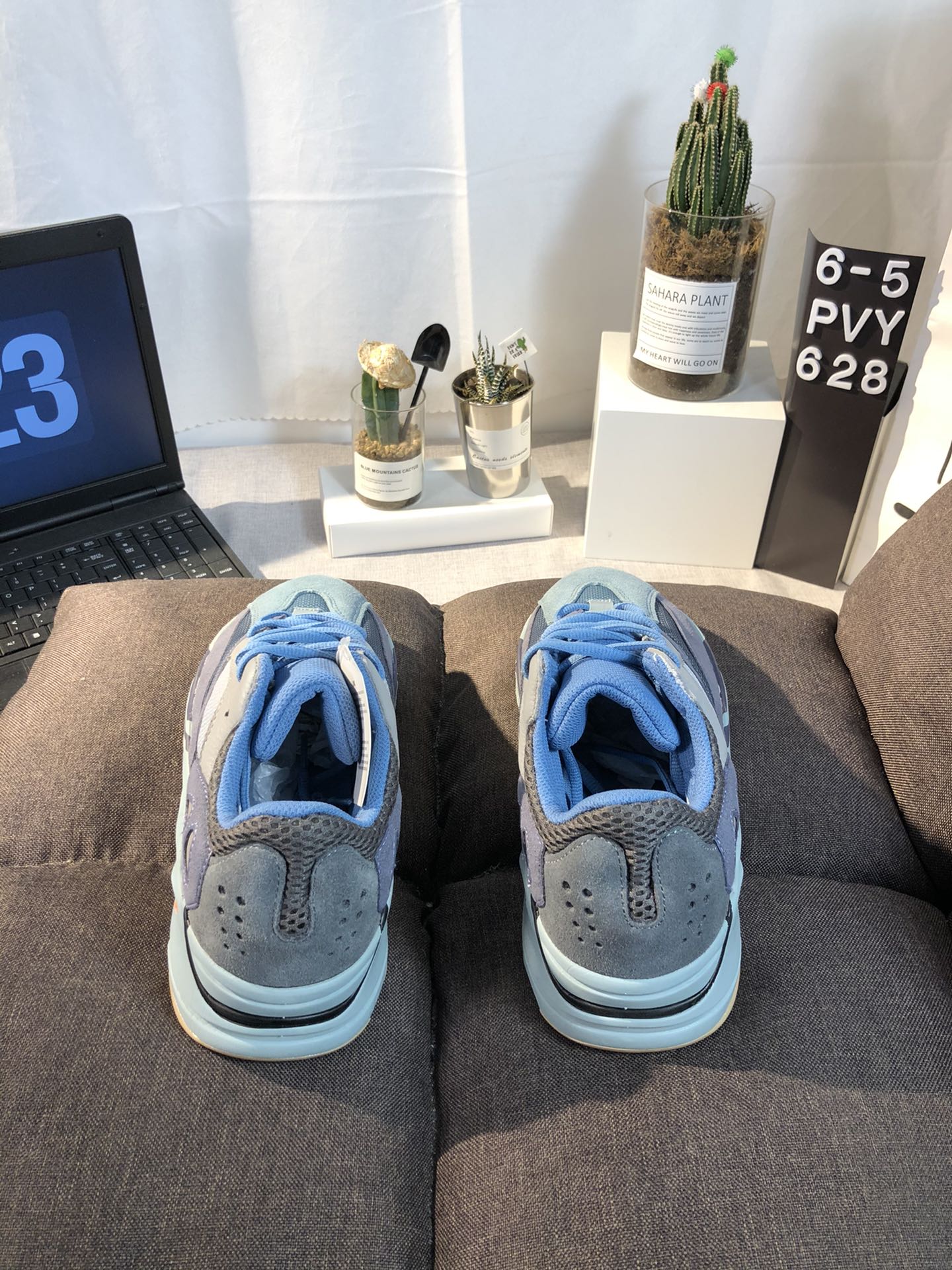 Yeezy 700 Boost Mens/Women's Sneakers Shoes 36 - 45