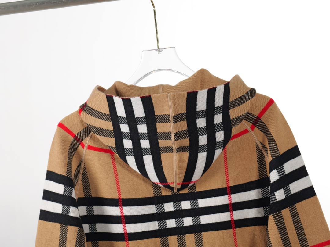 Burberry Unisex Knitwear Size S-XL