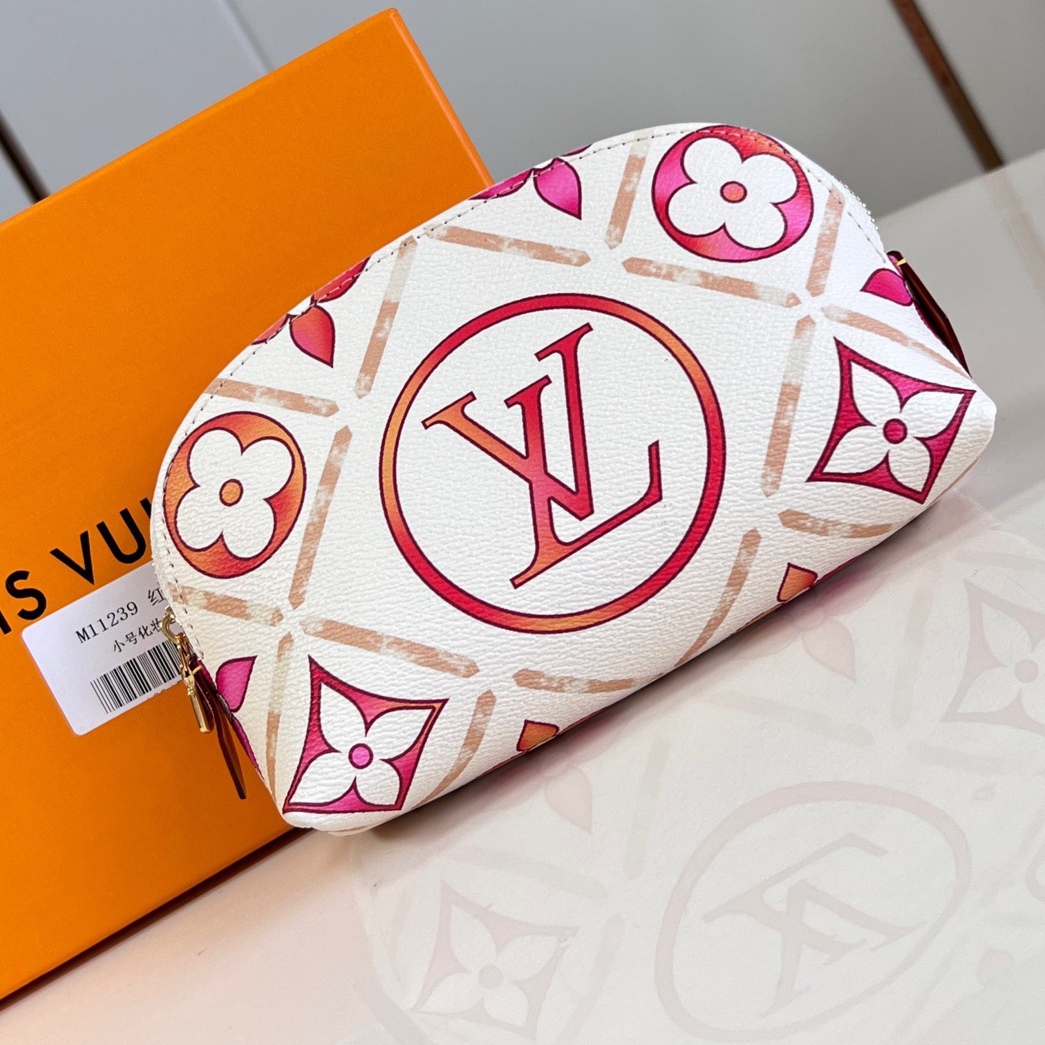 Louis Vuitton M11239 Pochette Cosmétique PM Size 19*12*6cm