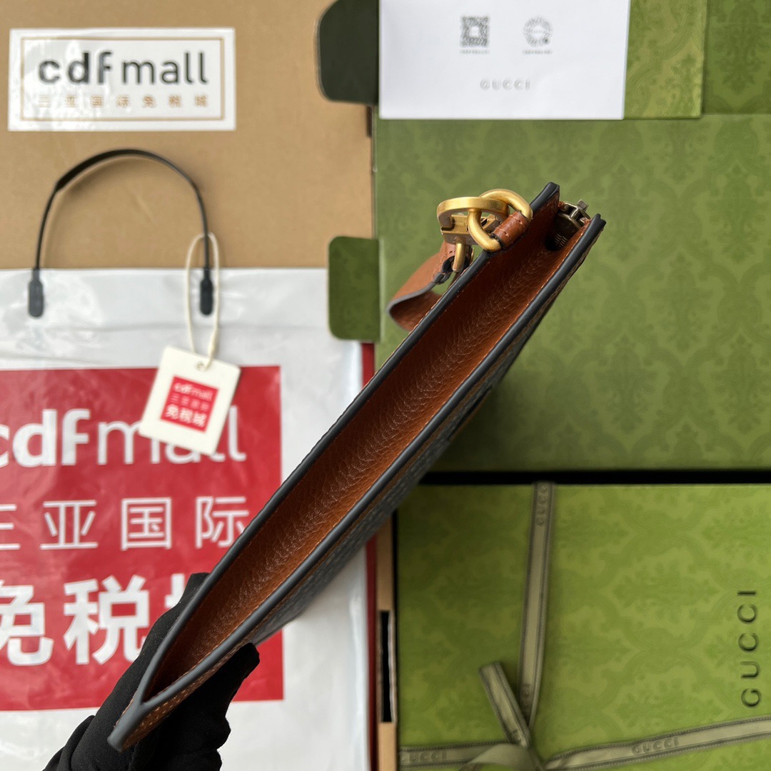 Gucci Pouch with Interlocking G Size 30.5*21*1.5cm Style 672953