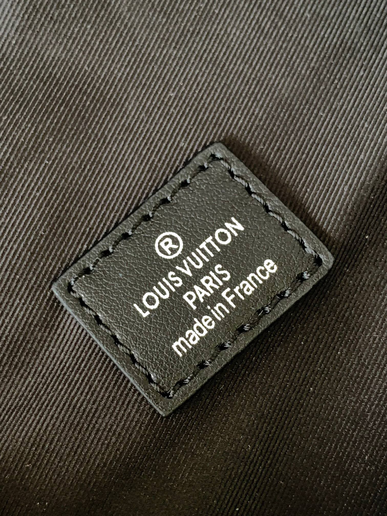 Louis Vuitton N40298 Discovery Graphite Men Bags Size 26*13*7cm