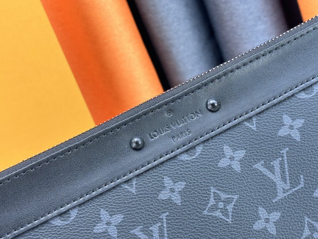 Louis Vuitton M82074 Pochette Jour Clutch Bags Size 35*25*2cm