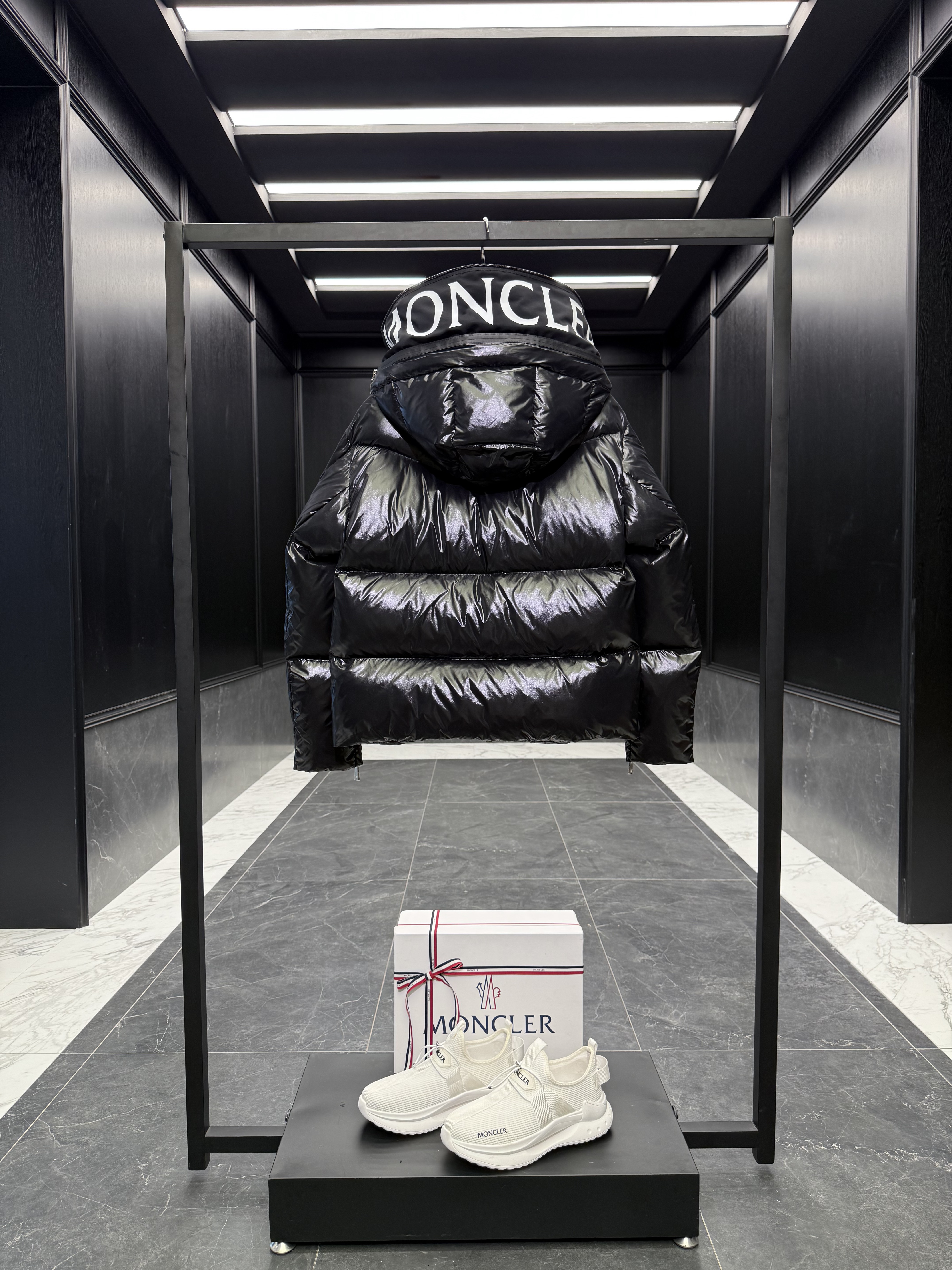 Moncler Women Huppelong Size 1-4