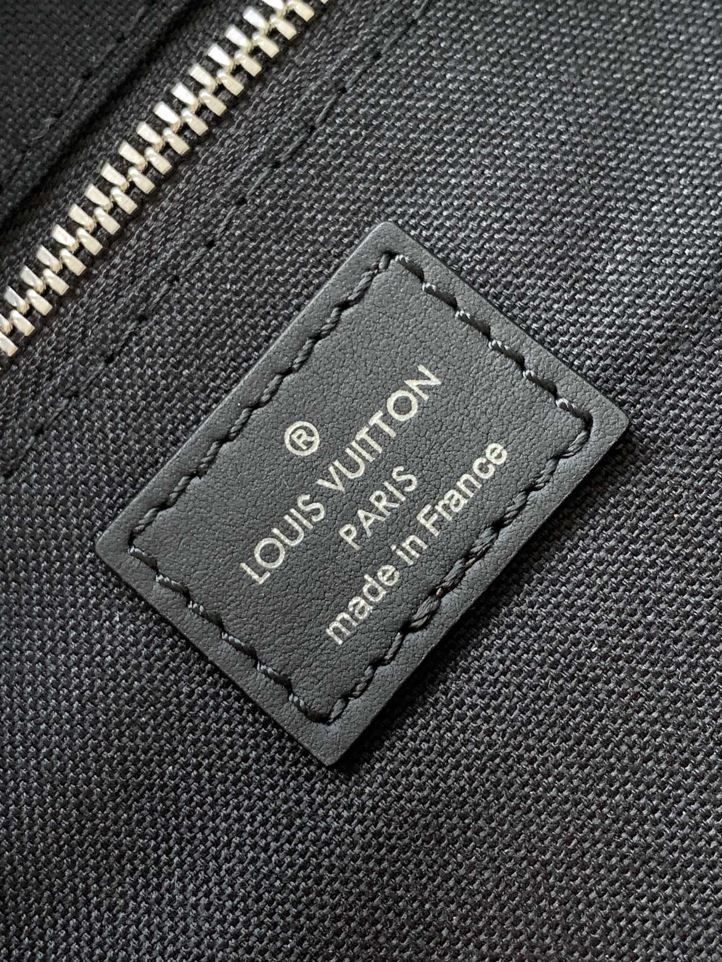 Louis Vuitton Clutch Bags Size 28*15*16.5cm