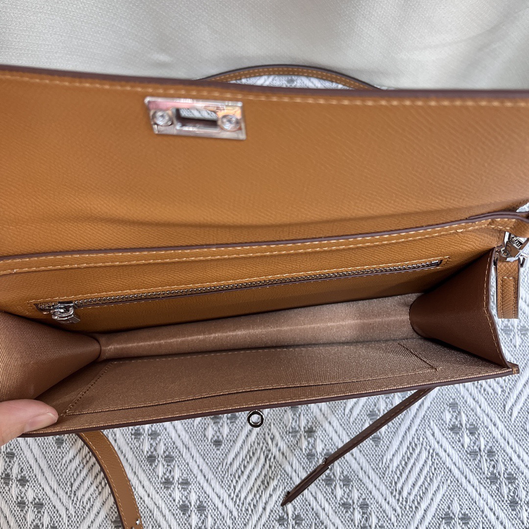 Hermes Elan Shoulder Bags Size 24cm