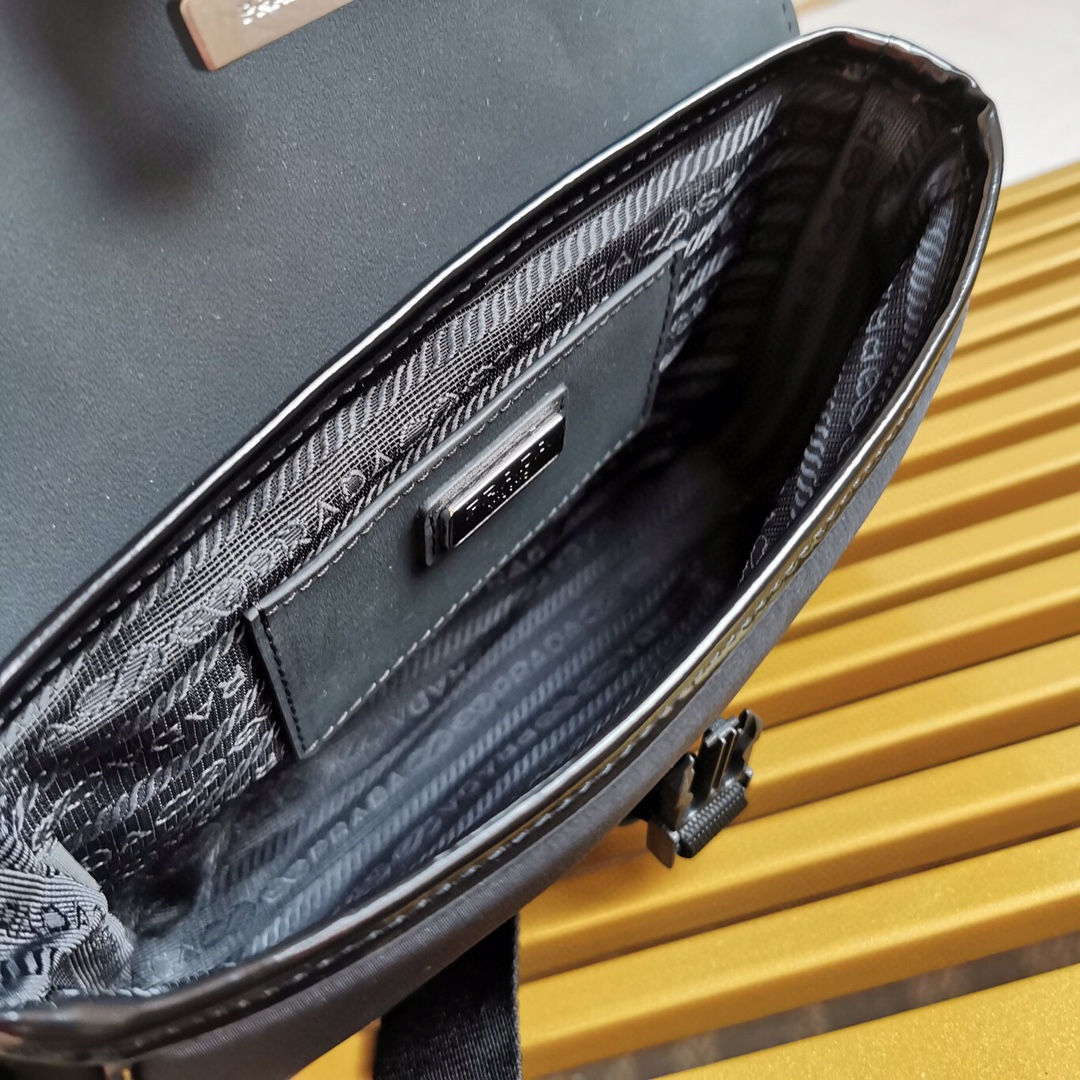 Prada 2VD044 Re-Nylon and Leather Shoulder Bags Size 20*15.5*4cm