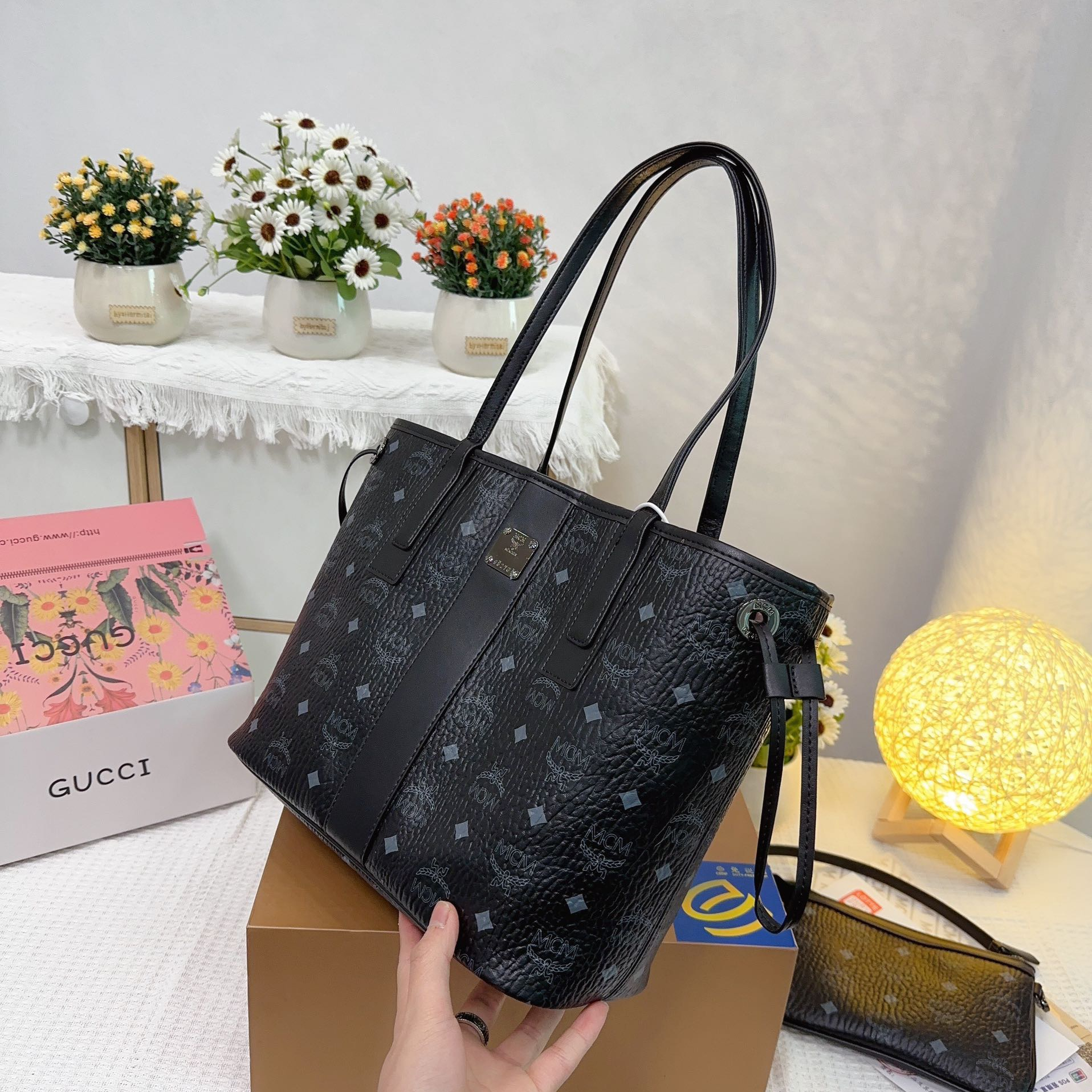 MCM Reversible Liz Shopper in Visetos Bags 37*31*25cm