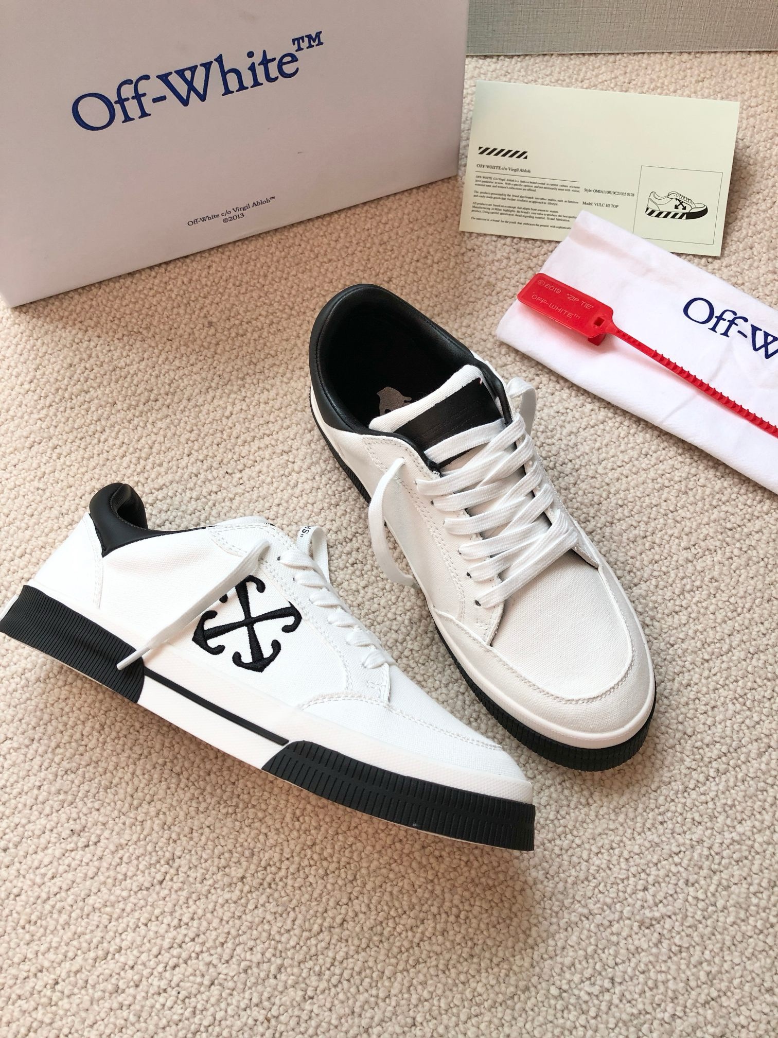 OFF White 2024ss New Low Vulcanized Sneaker Size 36-45