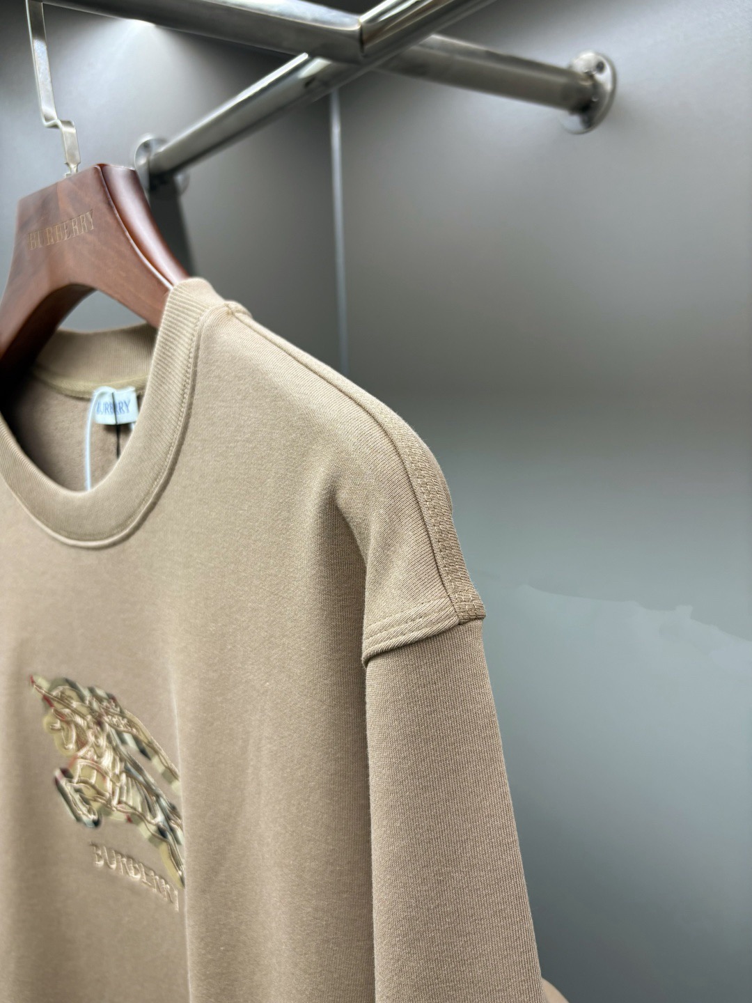 Burberry Unisex Sweatshirt Size S-XXL