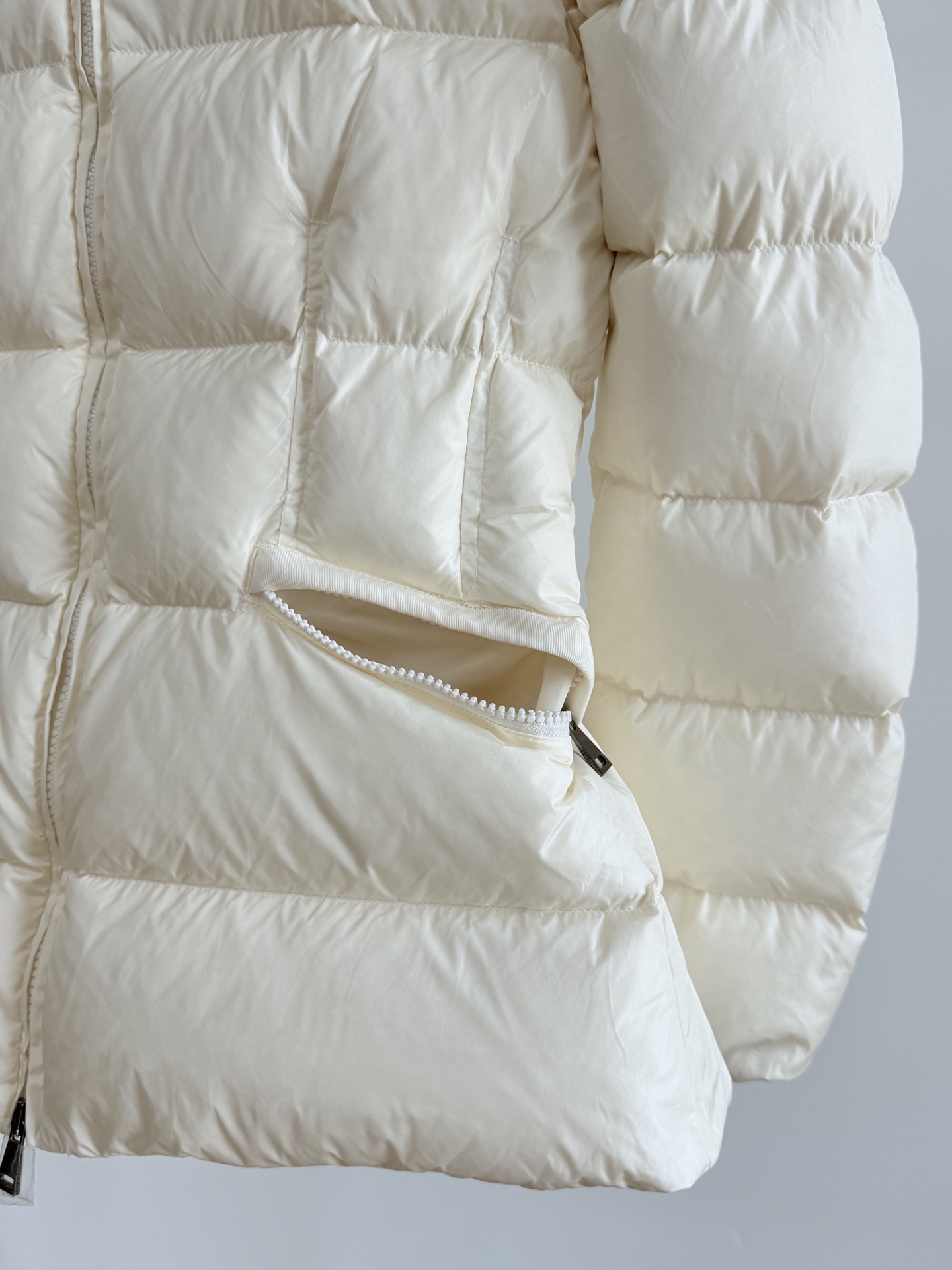 Moncler Avoce Women Down Jacket Size S-XL