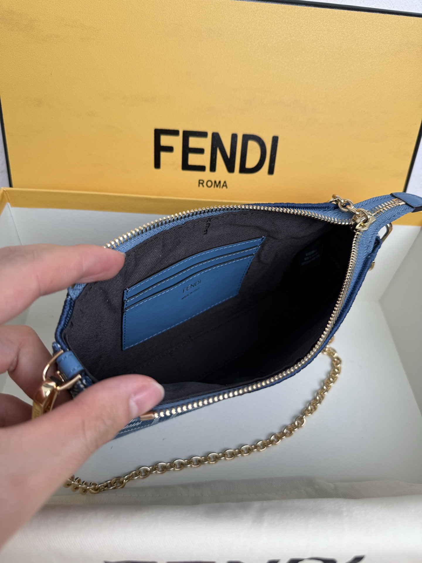 Fendi Shoulder Bags Size 20*13*3cm
