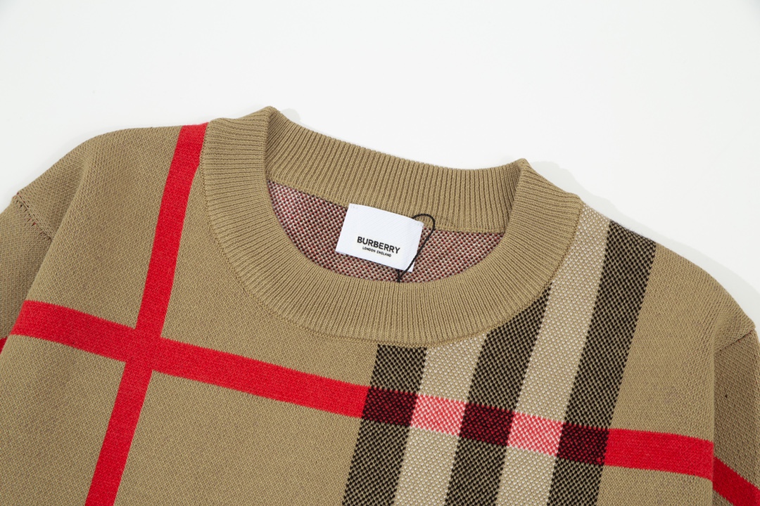 Burberry Unisex Sweatshirt Size S-XL