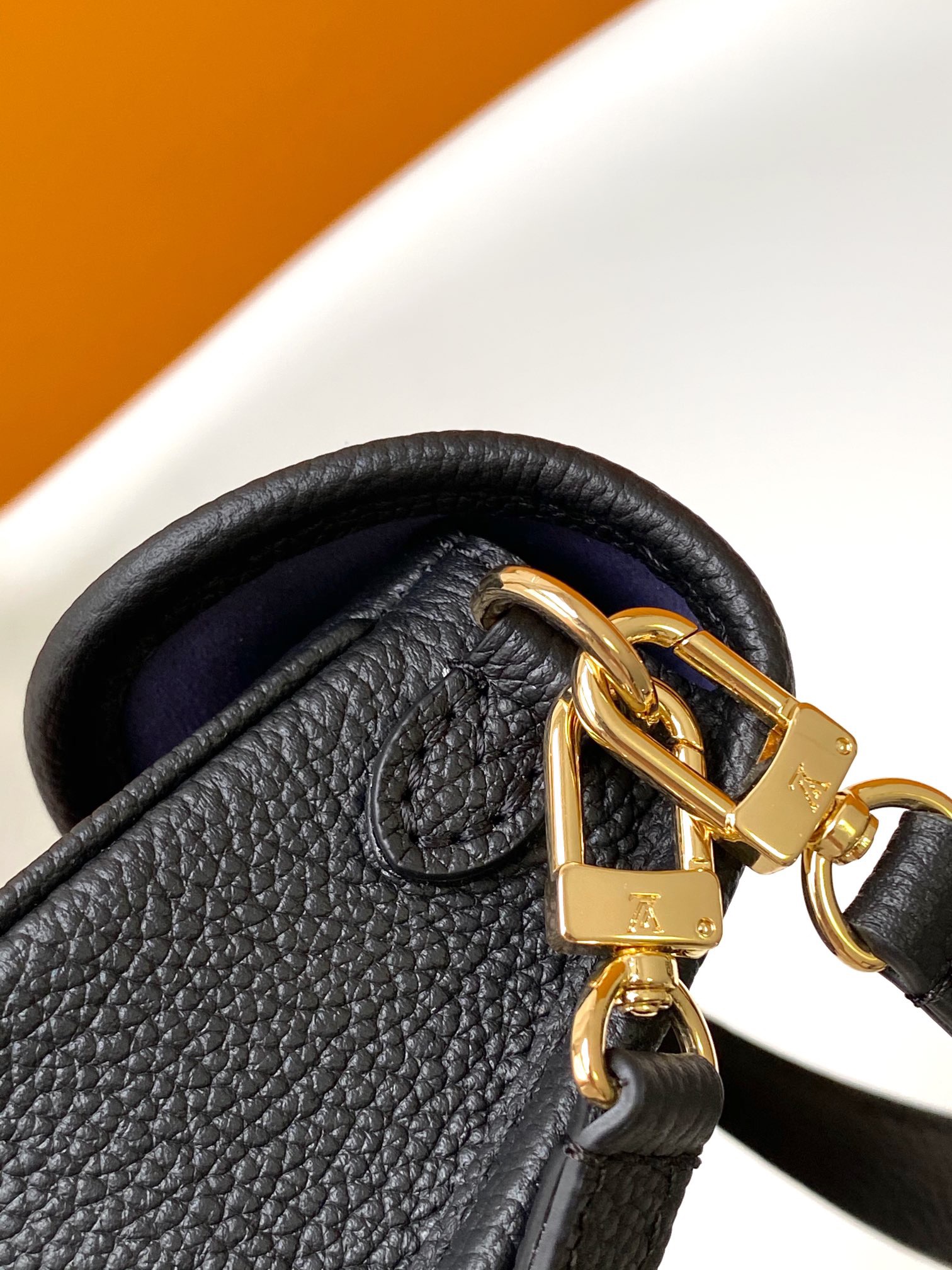 Louis Vuitton M83300 Nano Diane Women Shoulder Bags Size 19*10.5*6cm