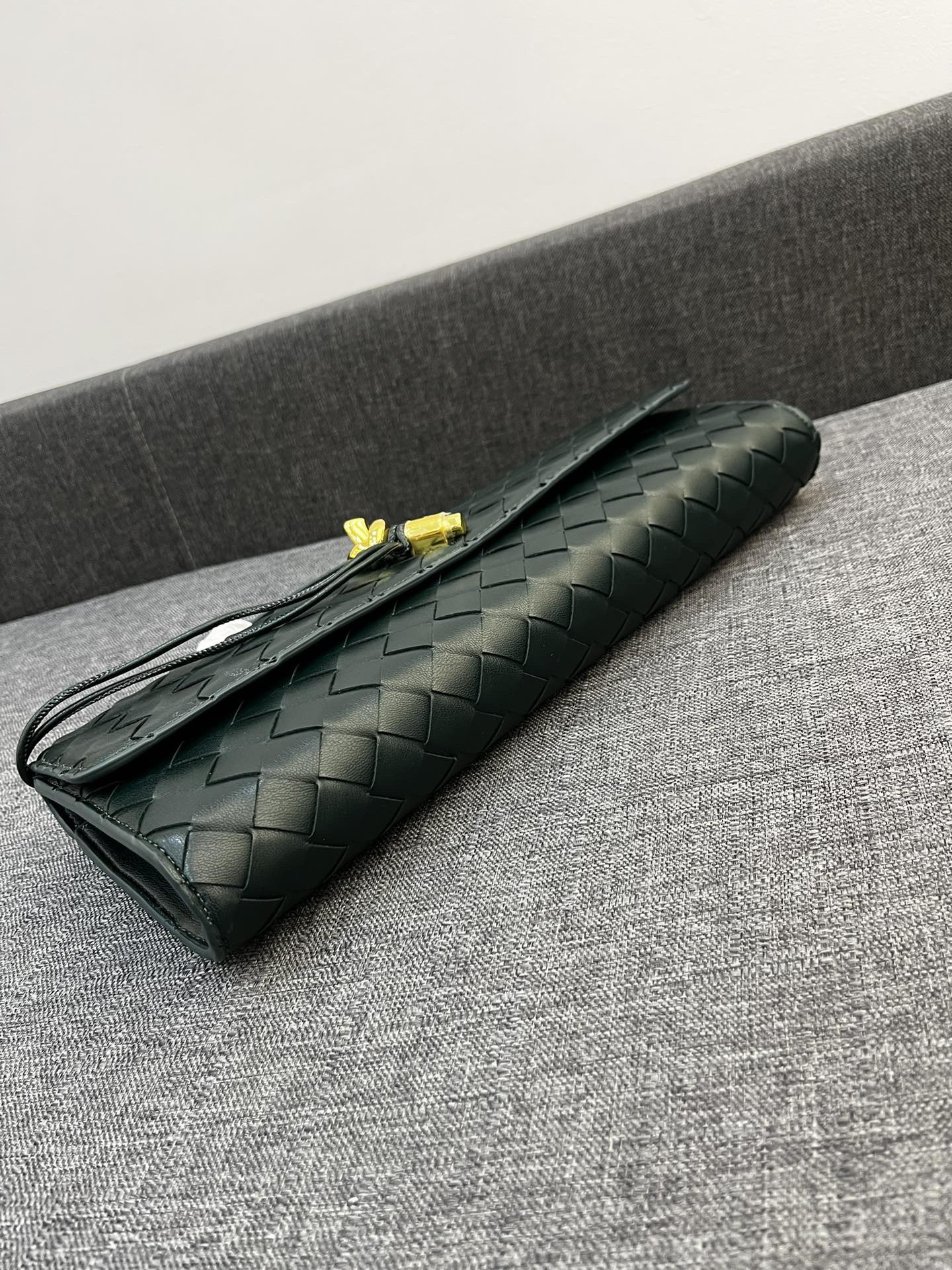 Bottega Veneta Andiamo Clutch 30*13*4cm