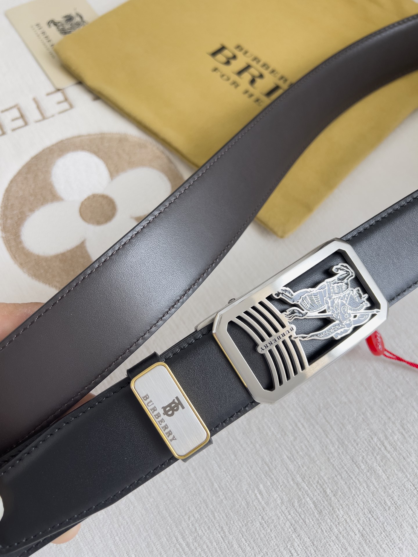 Burberry Men Belt Width 3.5cm