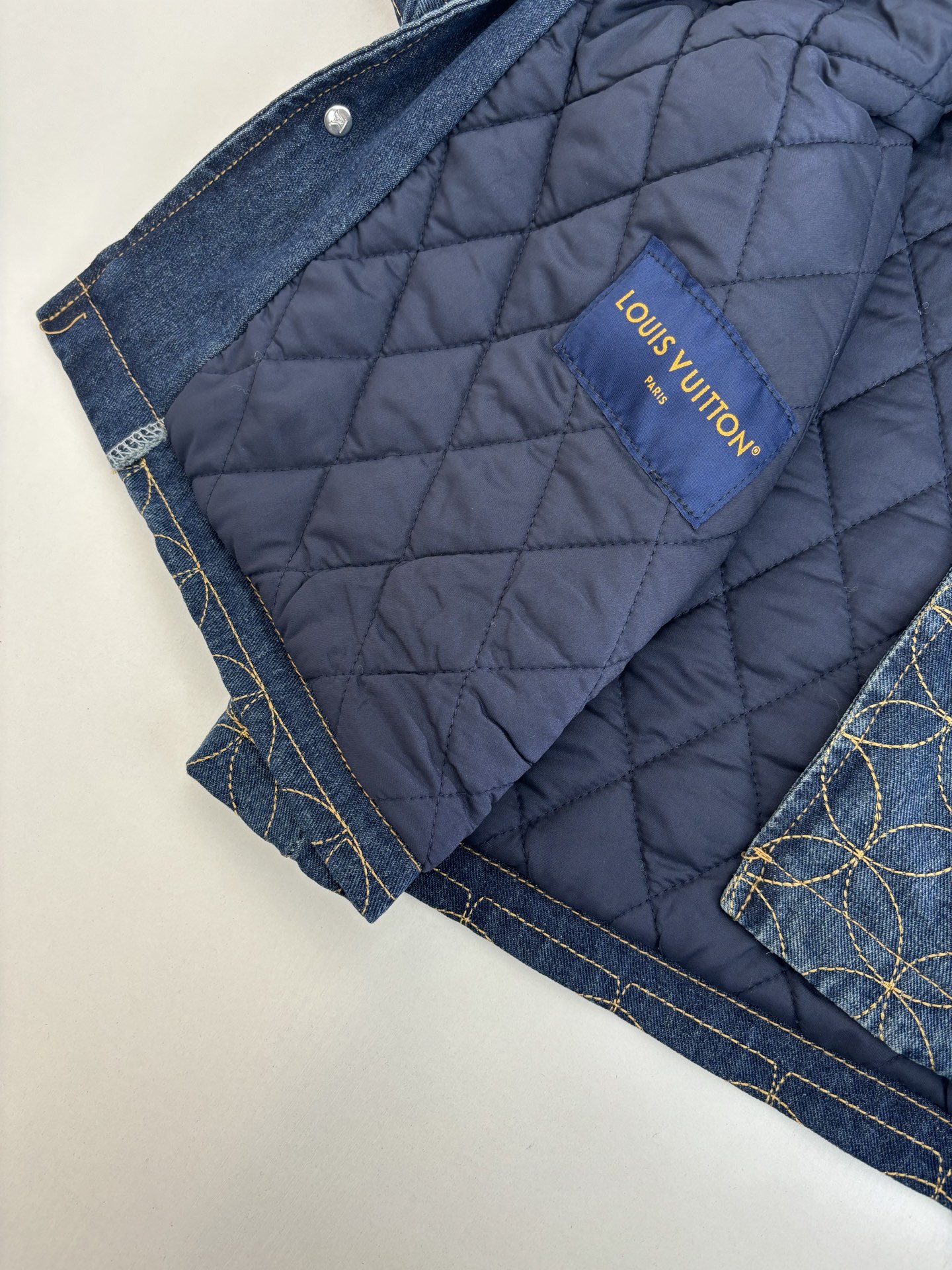 Louis Vuitton Unisex Jacket Size S-XL