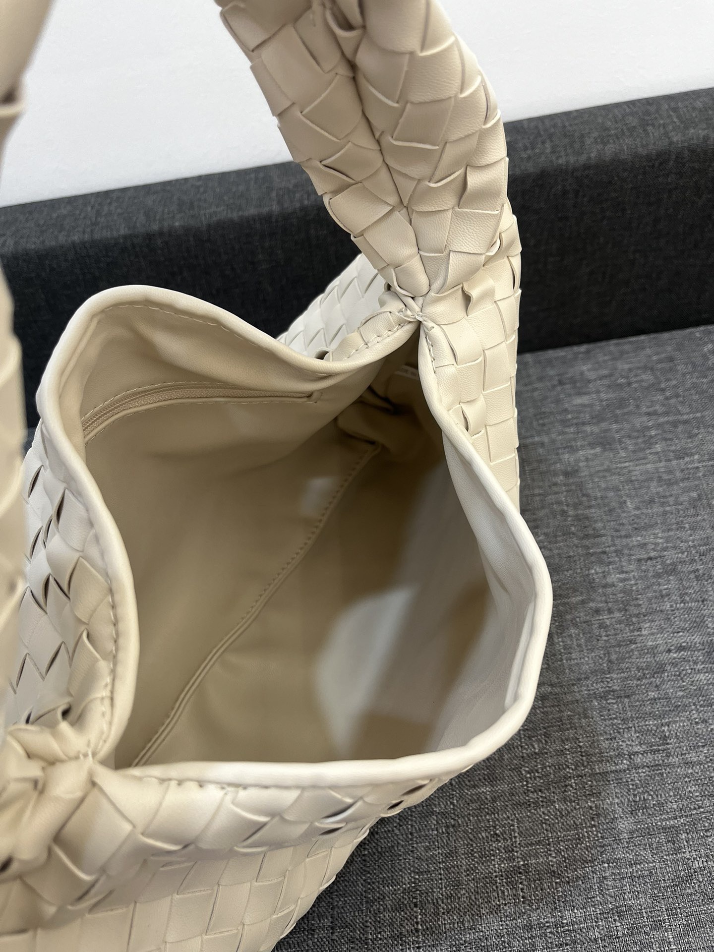 Bottega Veneta HO Shoulder Bags 40*24cm