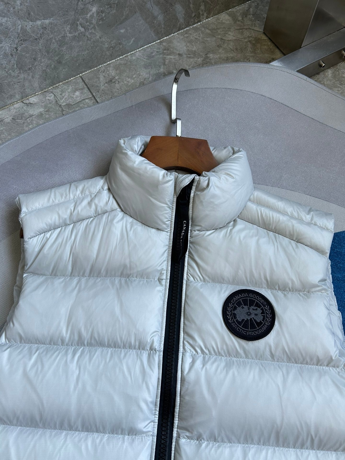 Canada Goose E2229 Crofton Vest-WD Men Winter Vest Size S-XXL