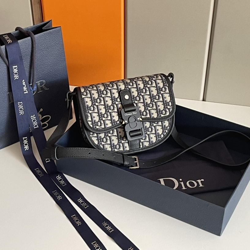 Dior 2022SS Gallop Men Shoulder Bags 20.5*16*5cm