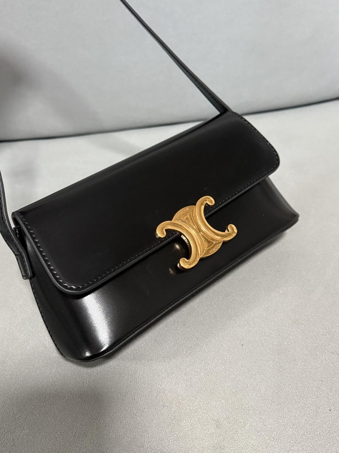 Celine 25ss Lulu Shoulder Bags Size 24*11.5*8cm