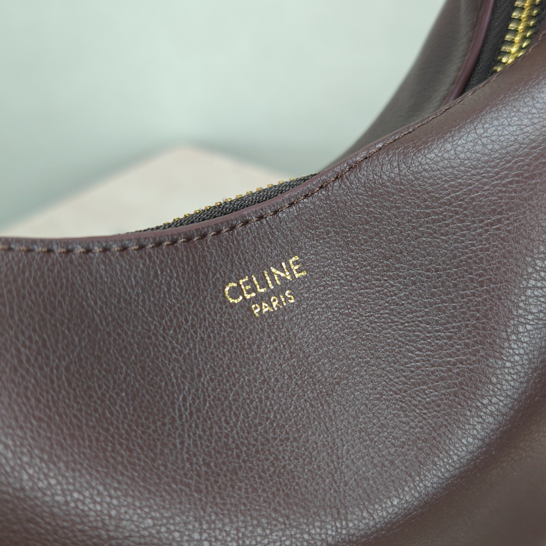 Celine 25ss Lulu Shoulder Bags Size 24*21*5cm