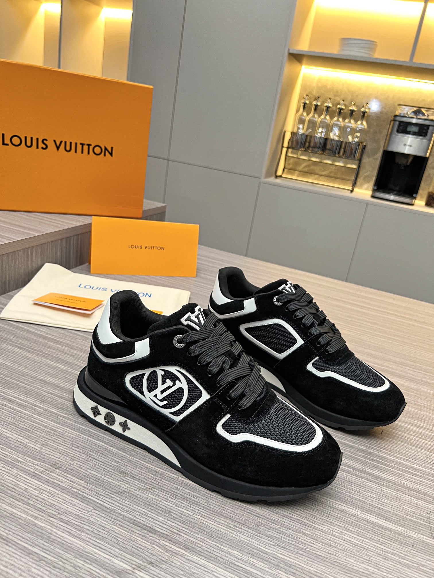 Louis Vuitton 2024ss Runaway Sneaker Size 40-46