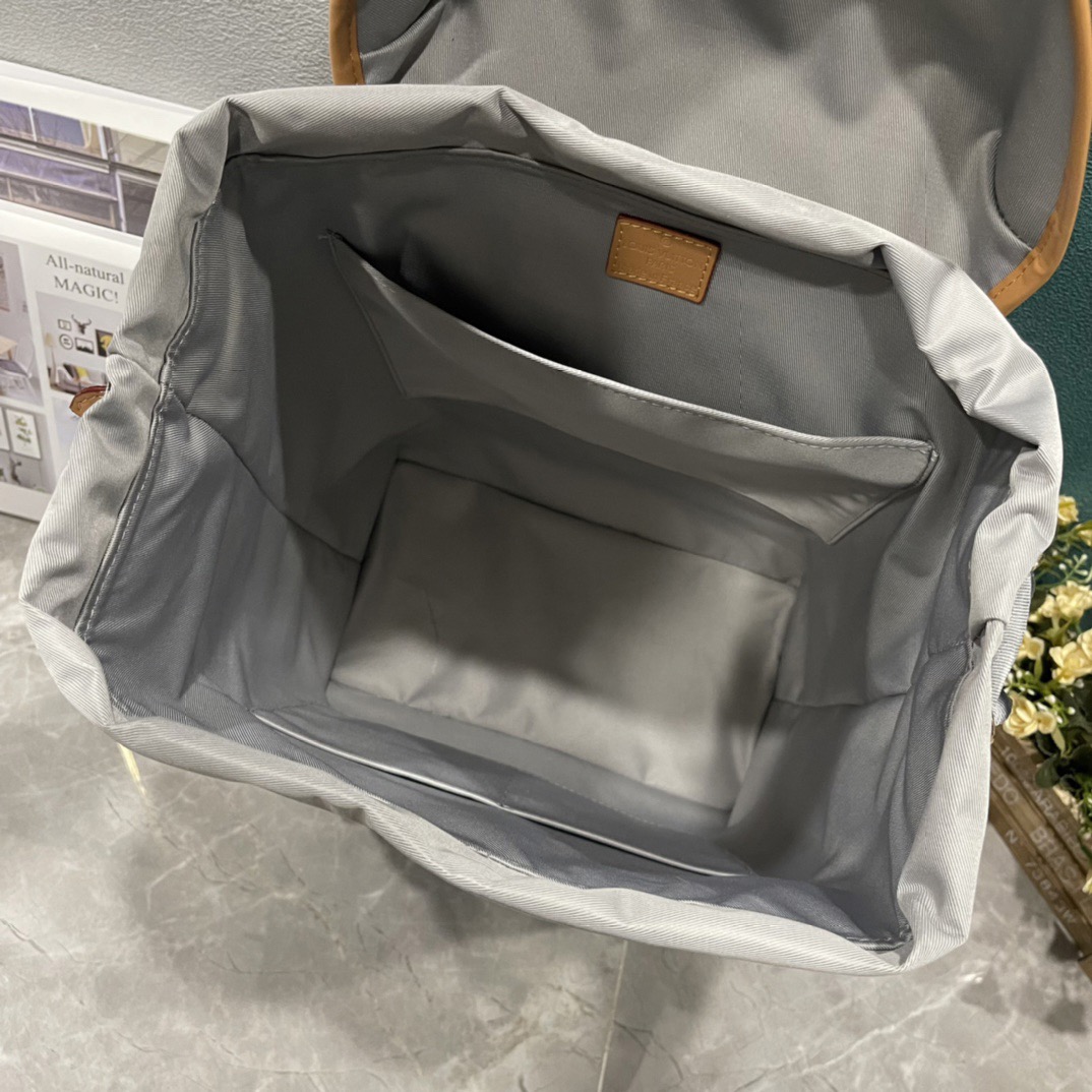 Louis Vuitton N40708 Montsouris Backpack Size 32*40*19cm