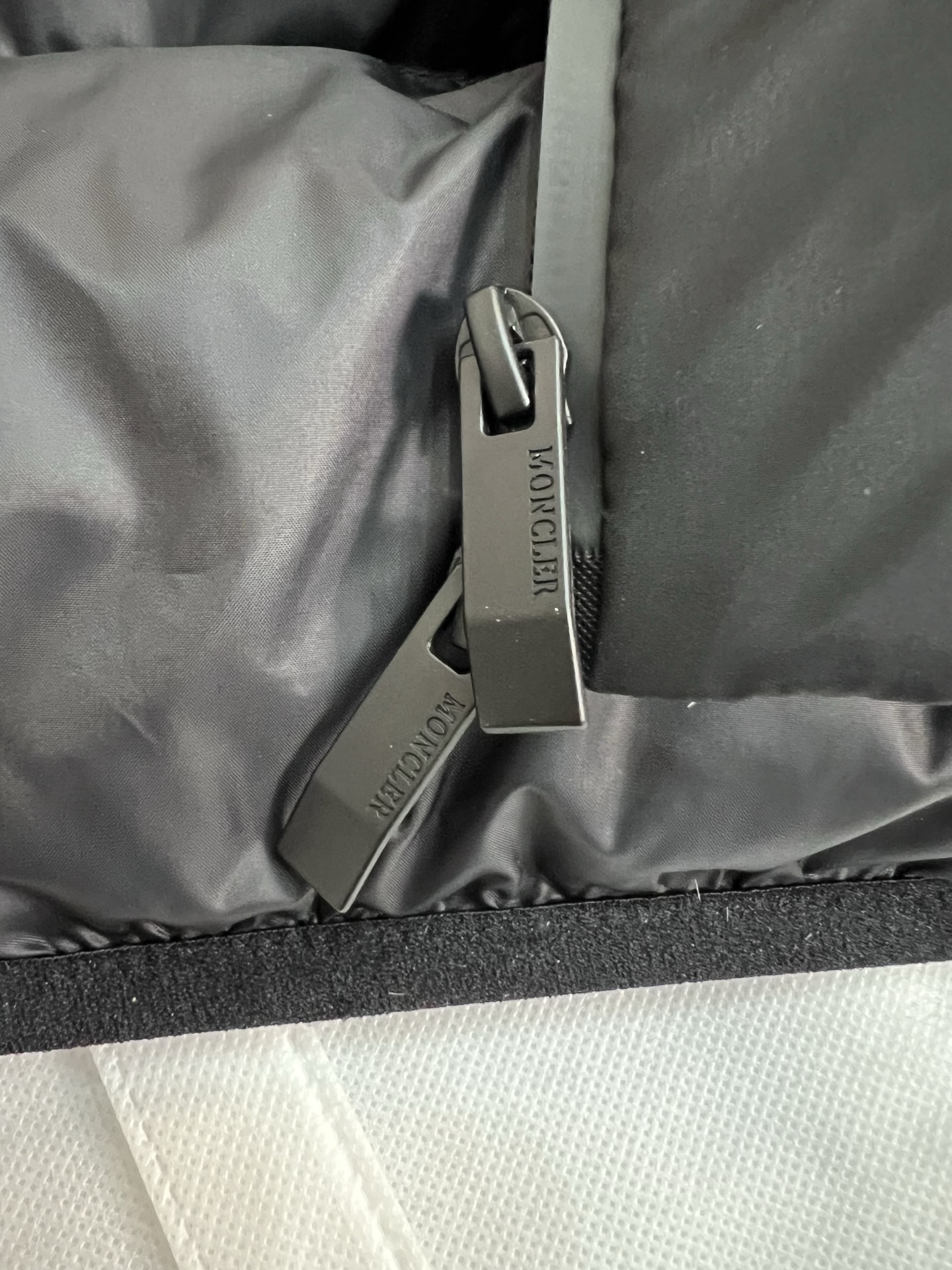 Moncler Guersac Men Winter Vest Size 1-5