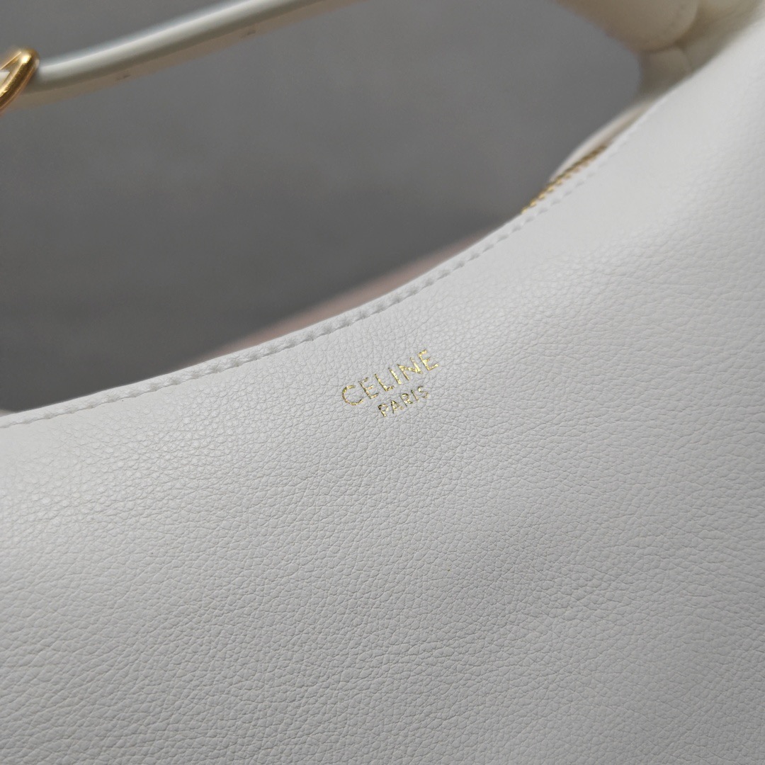 Celine 25ss Lulu Shoulder Bags Size 24*21*5cm