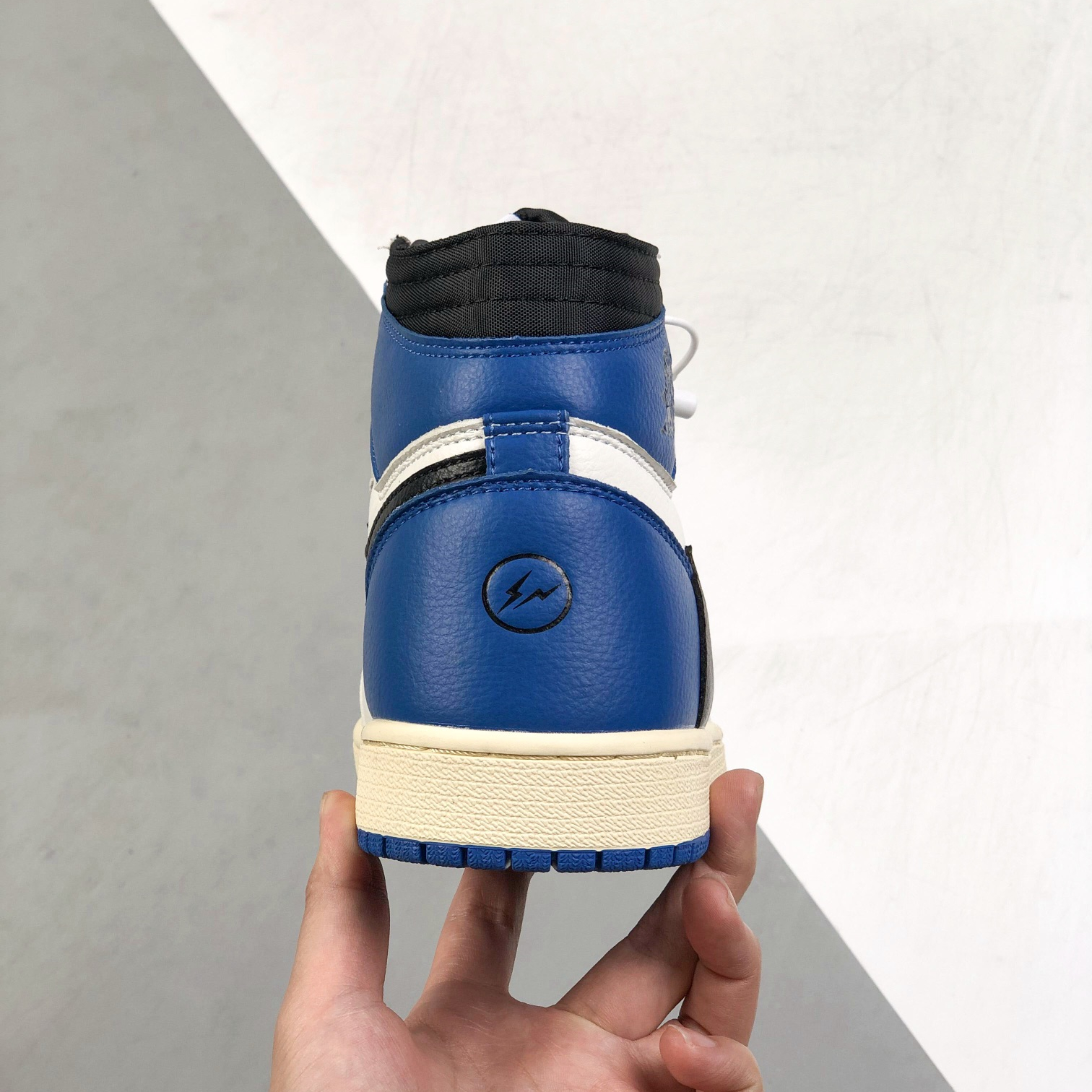 Nike Air Jordan 1 x Travis Scott High Top Sneaker Shoes Gr. 36-46