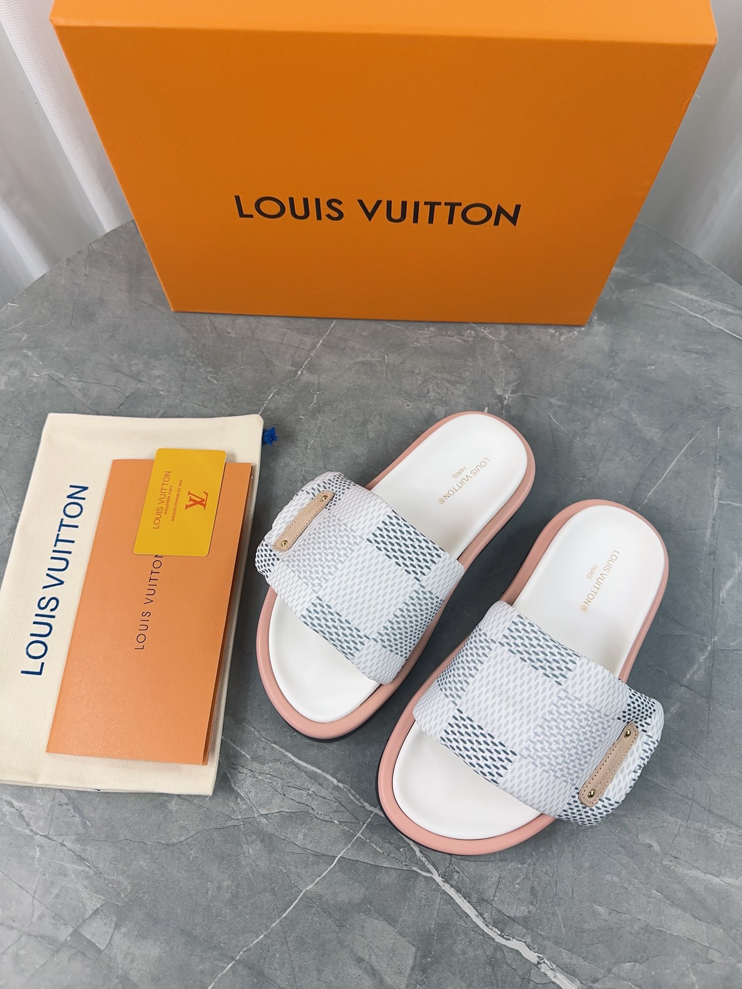 Louis Vuitton 2024ss Pool Pillow Comfort Slippers Size 36-45