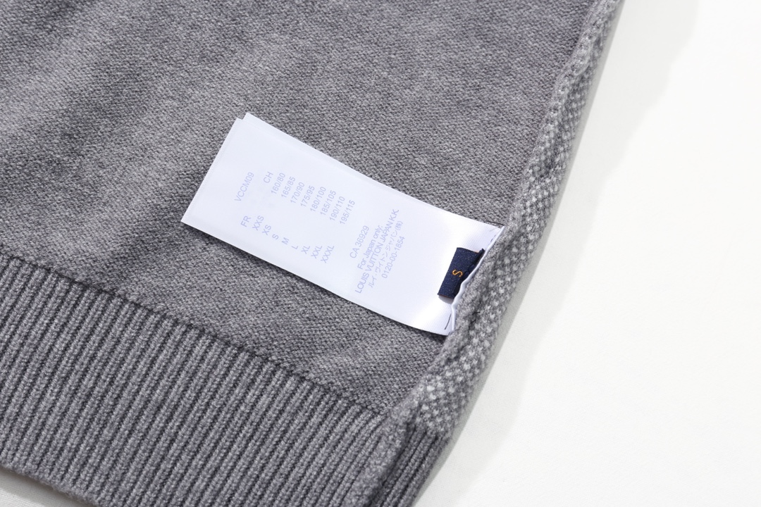 Louis Vuitton Unisex Sweatshirt Size S-XL