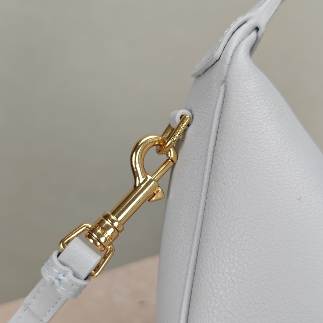 Celine 25ss Lulu Shoulder Bags Size 24*21*5cm