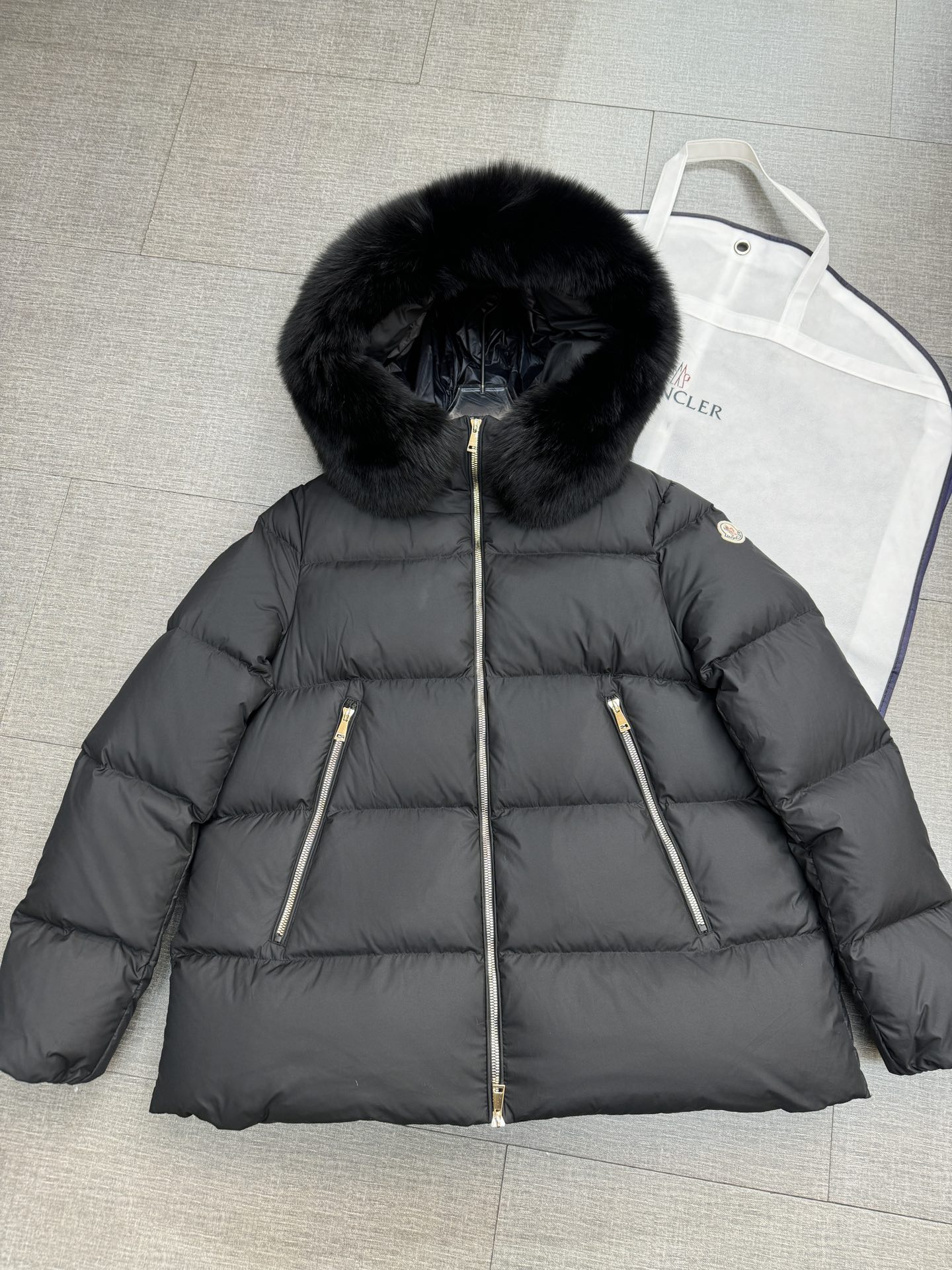 Moncler Avoce Women Down Jacket Size S-XL