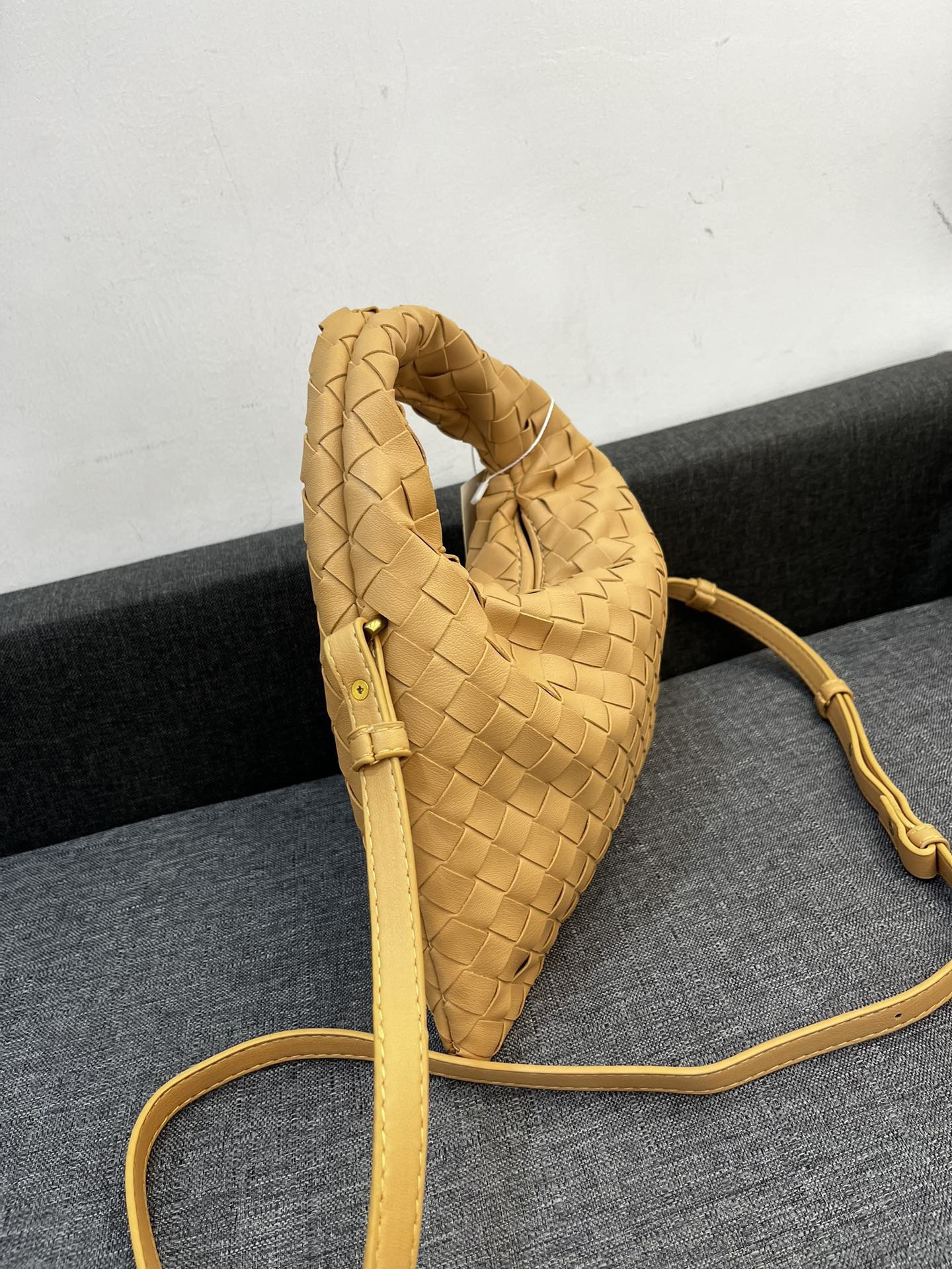 Bottega Veneta HO Shoulder Bags 28*17cm